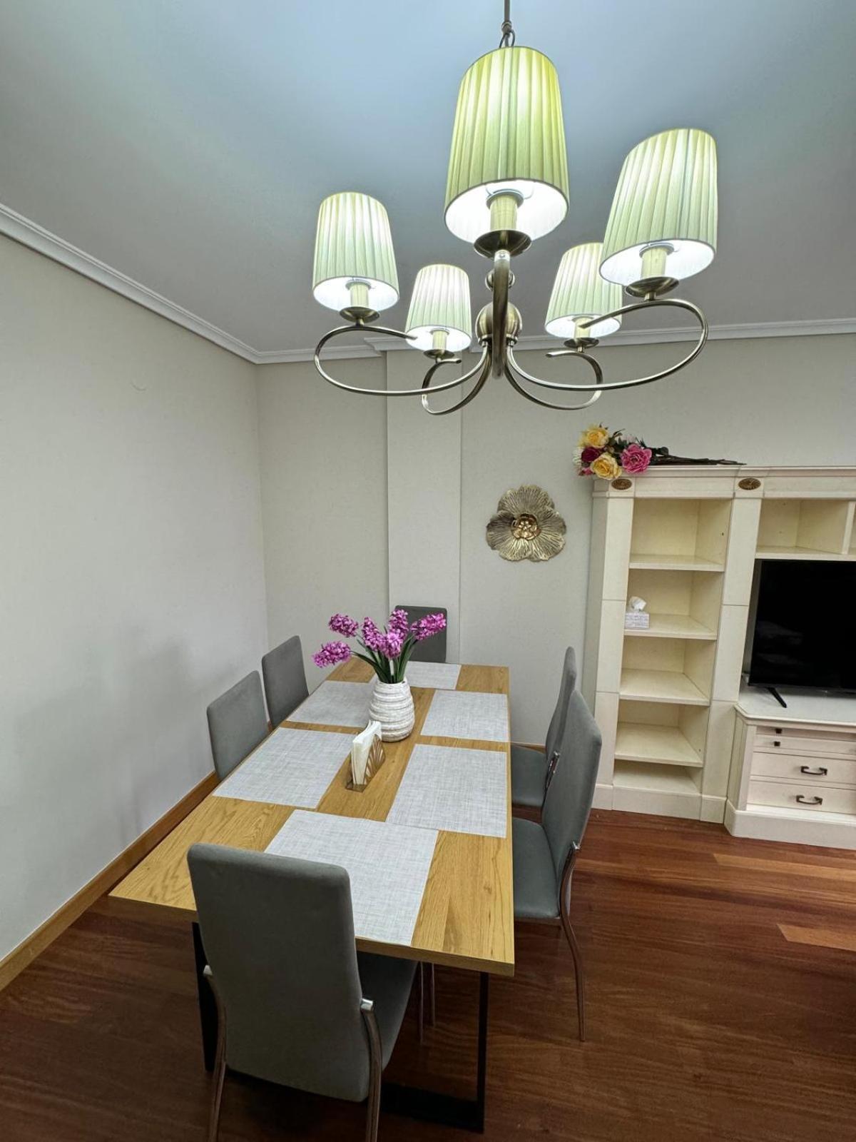 Avanza 4 Plaza Galicia Sarria Ngoại thất bức ảnh